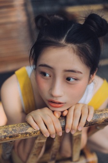 年轻漂亮女教师5韩国片